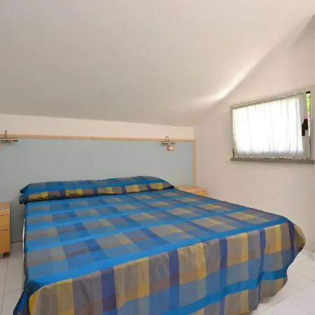 Spacious Flat For Groups With Balcony