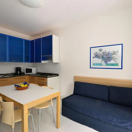 Spacious Flat For Groups With Balcony ליגננו סביאדורו
