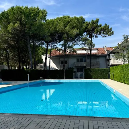 Apartment Spacious Flat For Groups With Balcony *